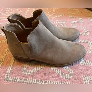 Dr Scholl’s size 8 tan booties